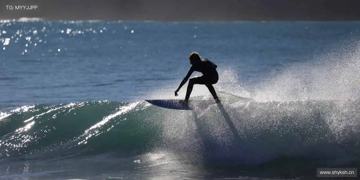 🔥 周边好物，让热爱从赛场延伸到生活！